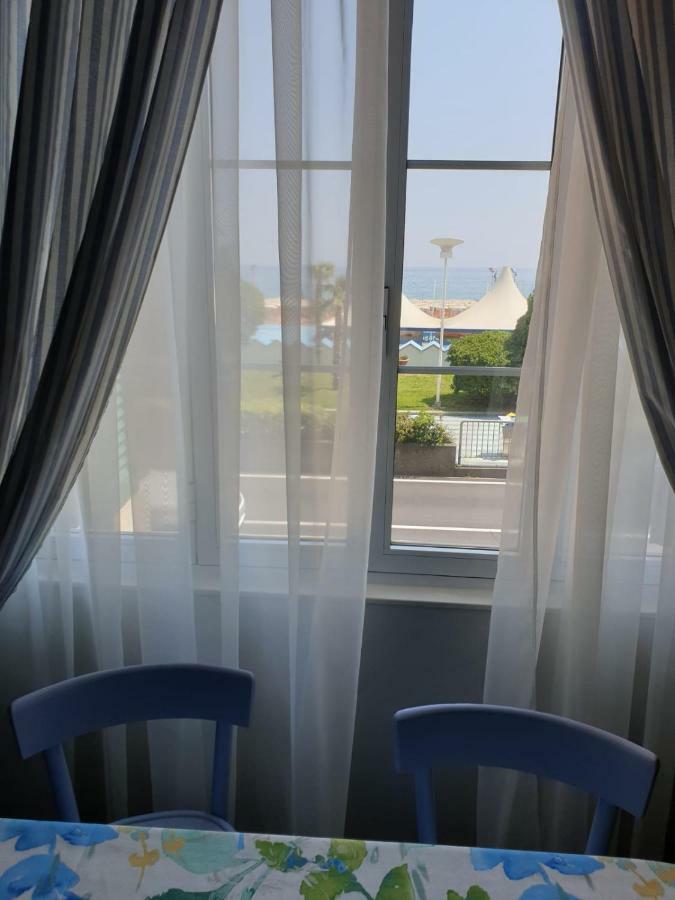 Maresuite Albissola Marina Exteriör bild